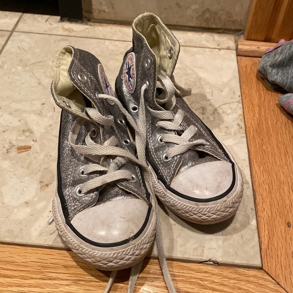 Size 11 Converse.